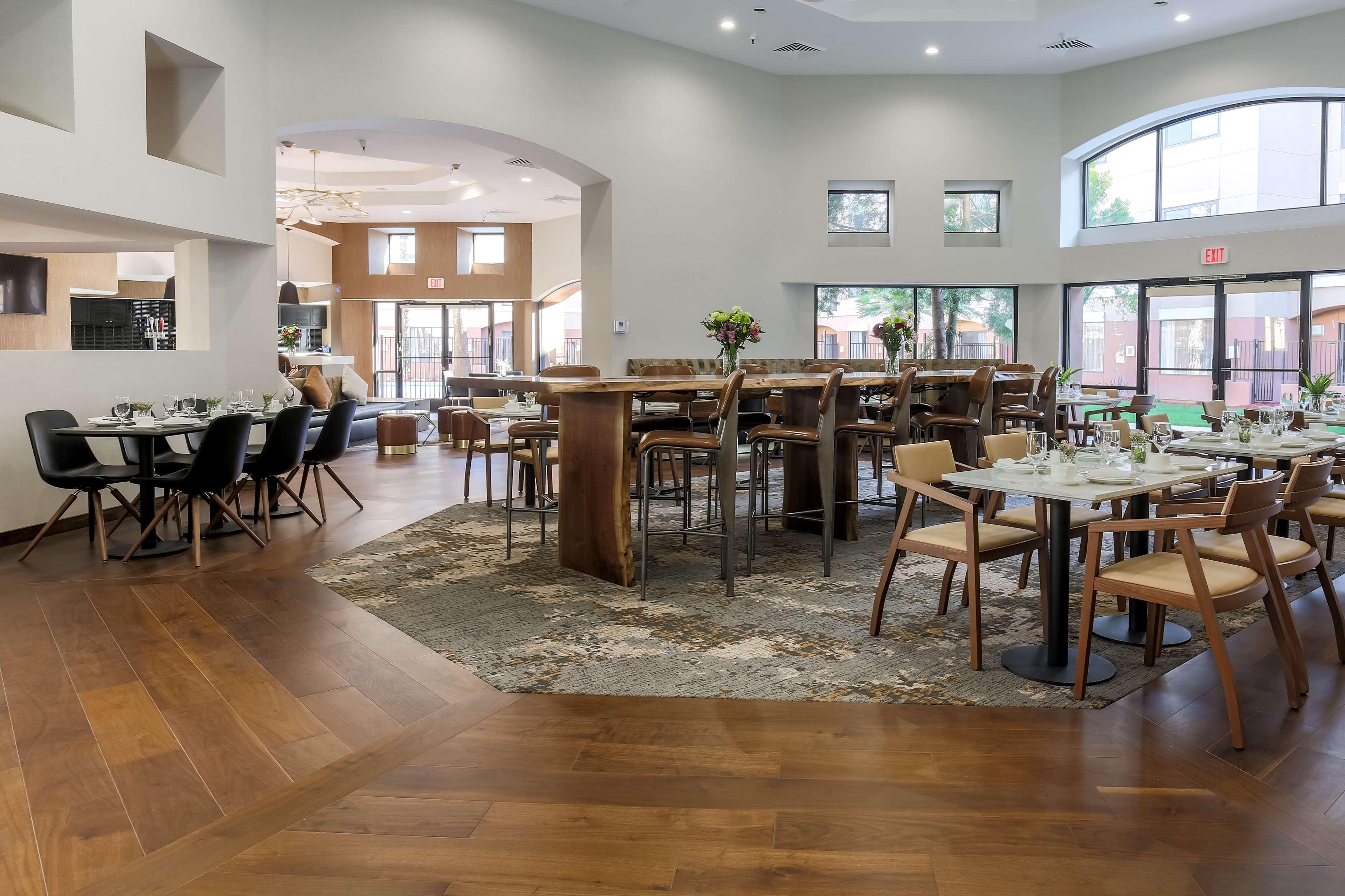 Doubletree Suites By Hilton Hotel Sacramento - Ранчо Кордова Экстерьер фото