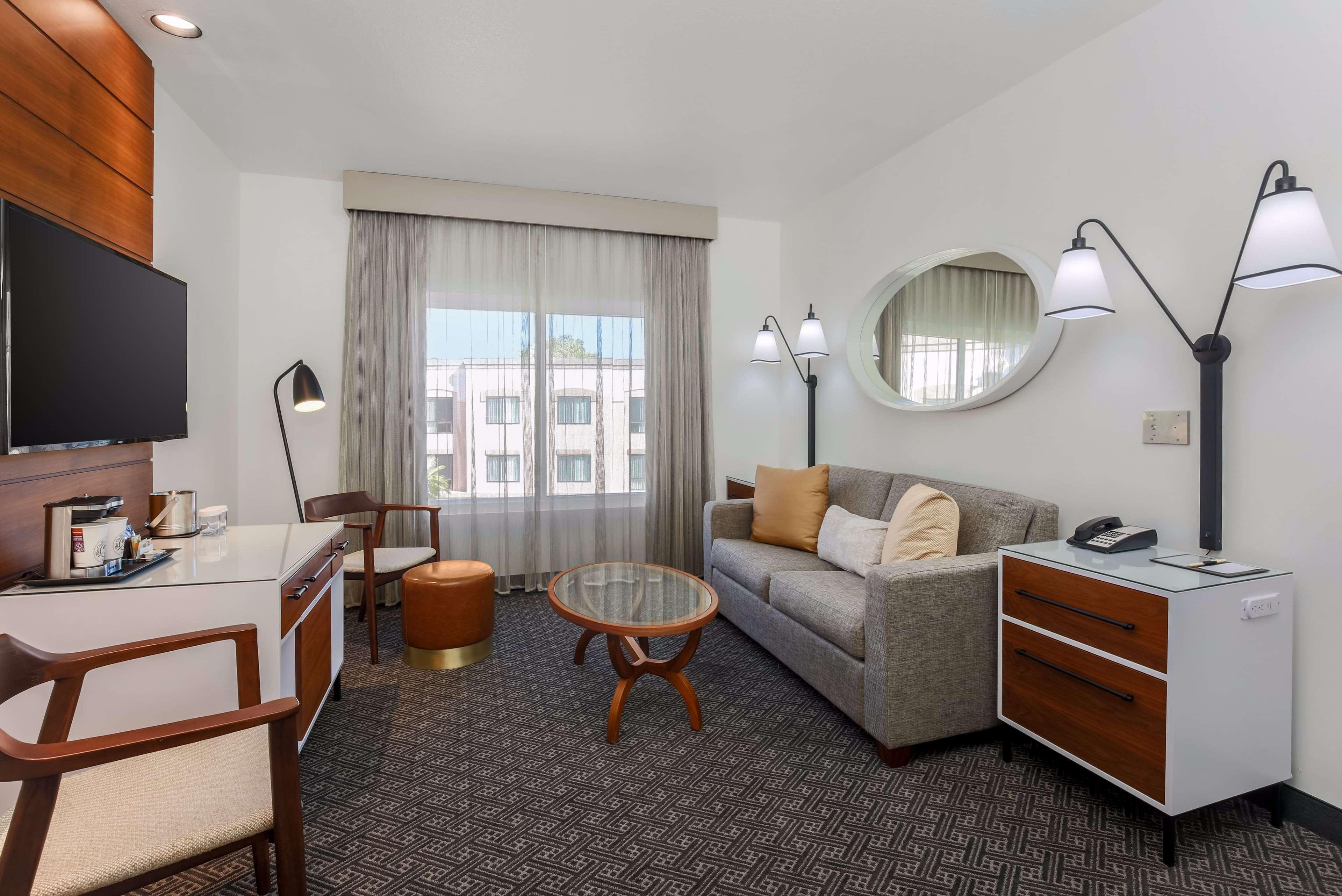 Doubletree Suites By Hilton Hotel Sacramento - Ранчо Кордова Экстерьер фото