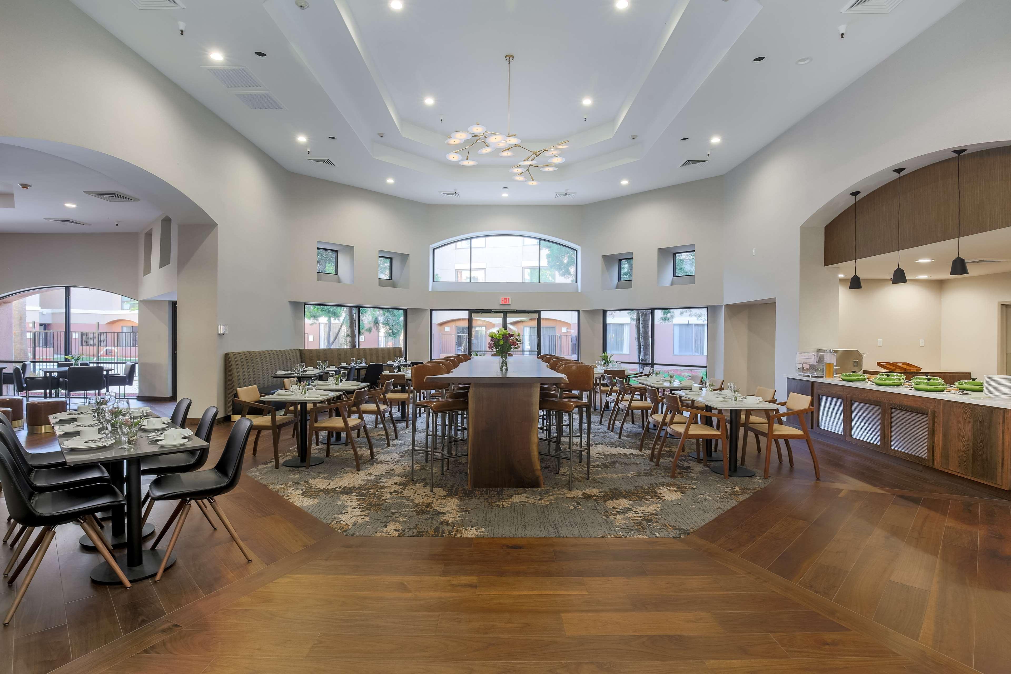 Doubletree Suites By Hilton Hotel Sacramento - Ранчо Кордова Экстерьер фото