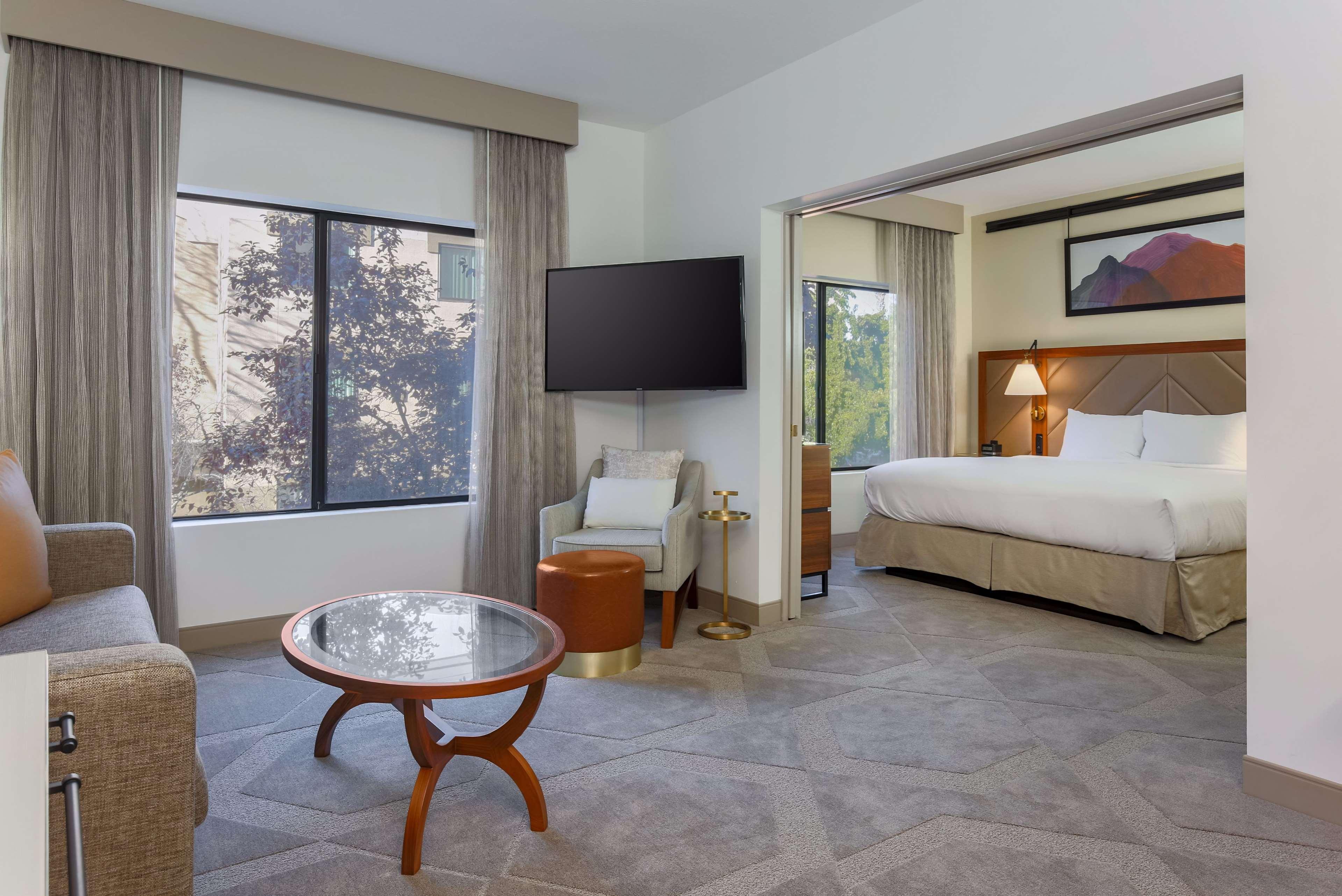 Doubletree Suites By Hilton Hotel Sacramento - Ранчо Кордова Экстерьер фото