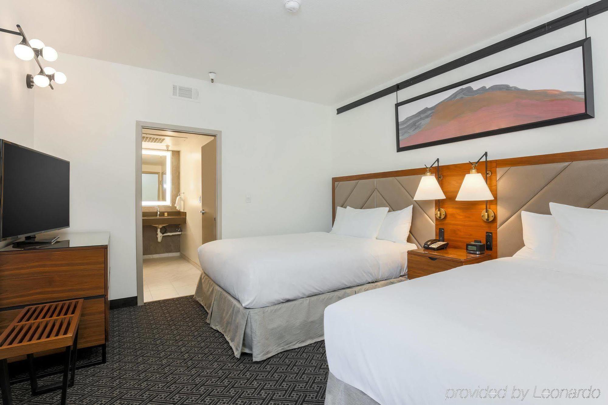 Doubletree Suites By Hilton Hotel Sacramento - Ранчо Кордова Экстерьер фото